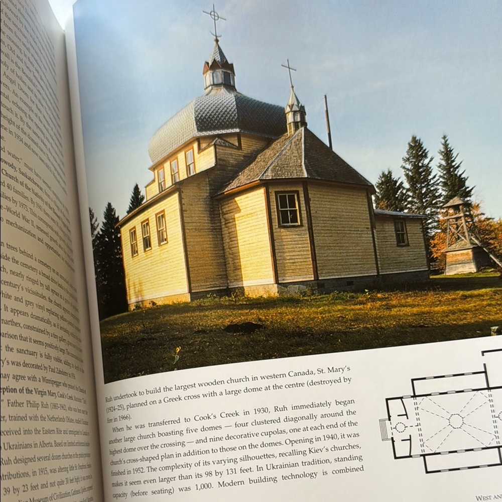 BOOK “Canadian Churches an Architectural History” - Picture 8 of 12